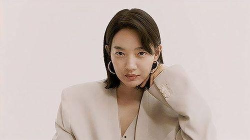 申敏儿的个人资料,璀璨星途，从青涩少女到时尚女神的蜕变之路